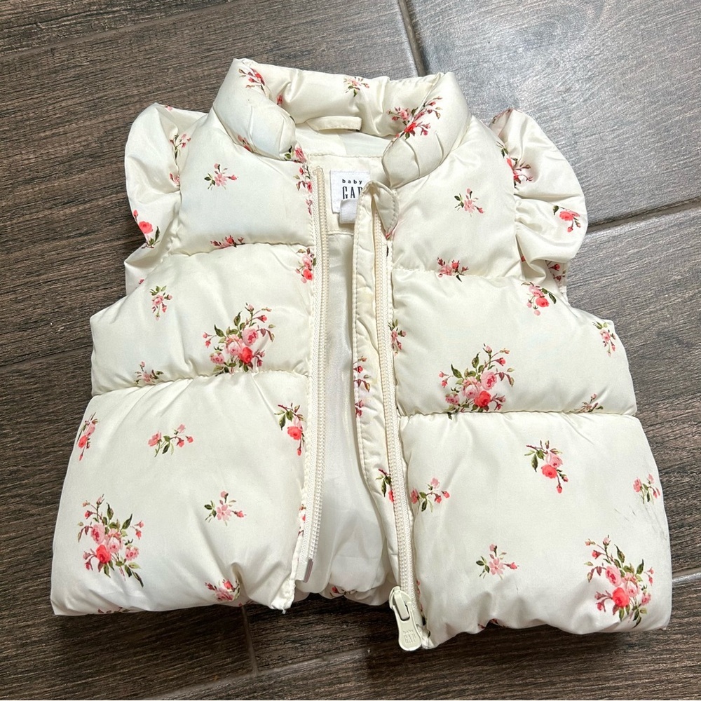 Gap / Baby Floral Puffer Vest